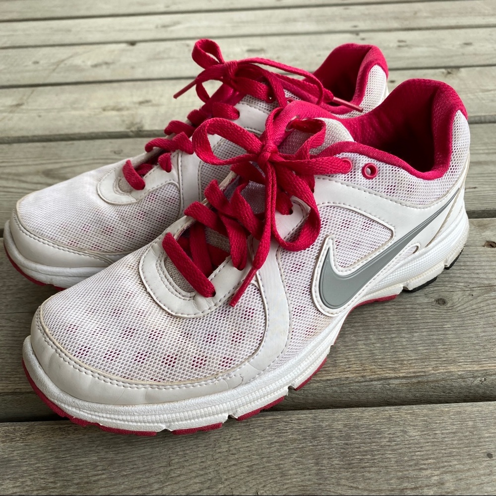 Nike Air Relentless Sneakers